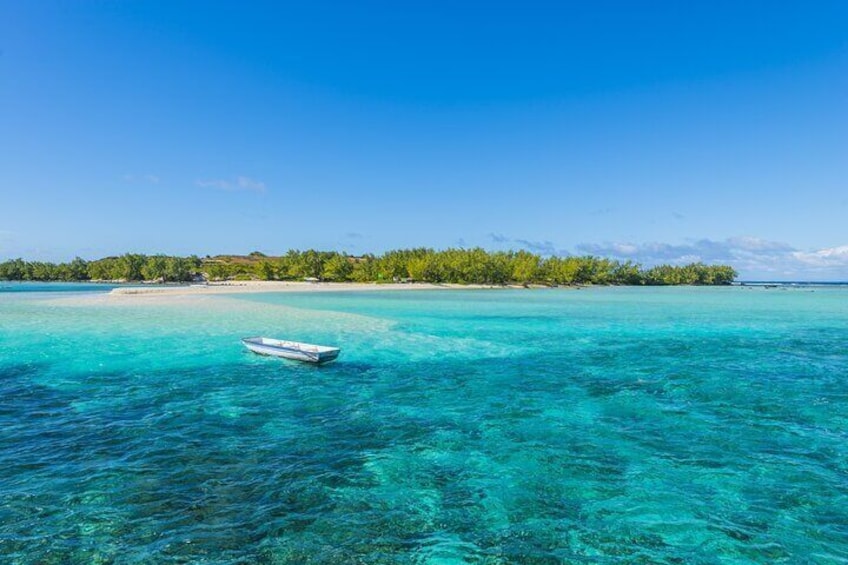 Private Speed Boat to Illot Gabriel, Coin de mire & Flat island 