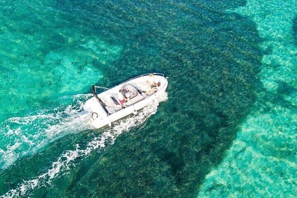 Private Speed Boat to Illot Gabriel, Coin de mire & Flat island