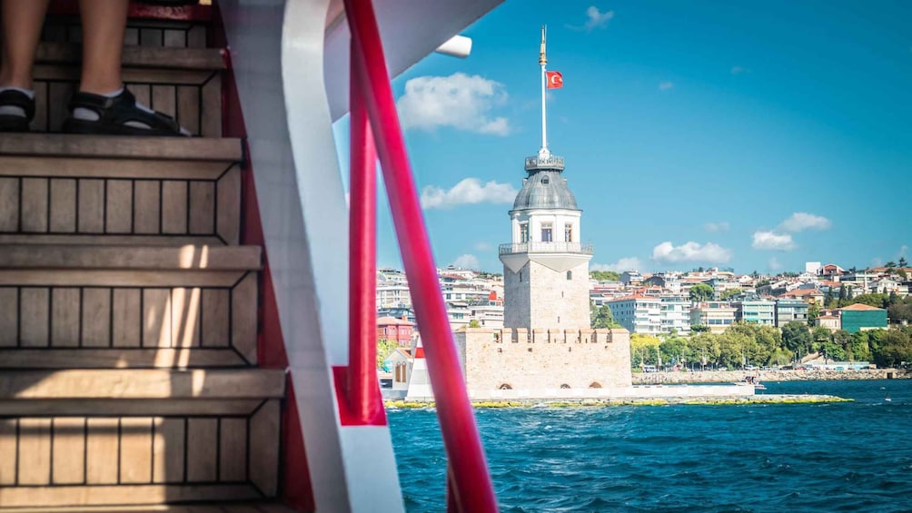 Picture 1 for Activity Istanbul: Sightseeing Cruise Tour on the Bosphorus & Drinks