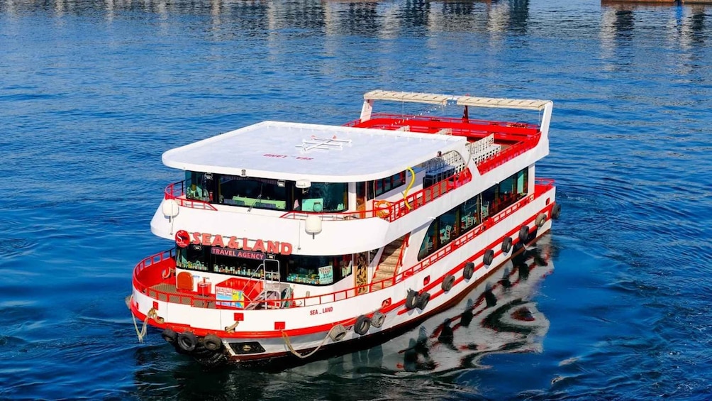 Picture 1 for Activity Istanbul: Bosphorus Sightseeing Cruise Tour with Audio Guide