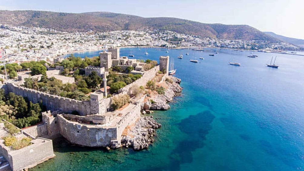 From Kos: Oriental Bus Tour Bodrum w/Roundtrip Ferry&Pickup