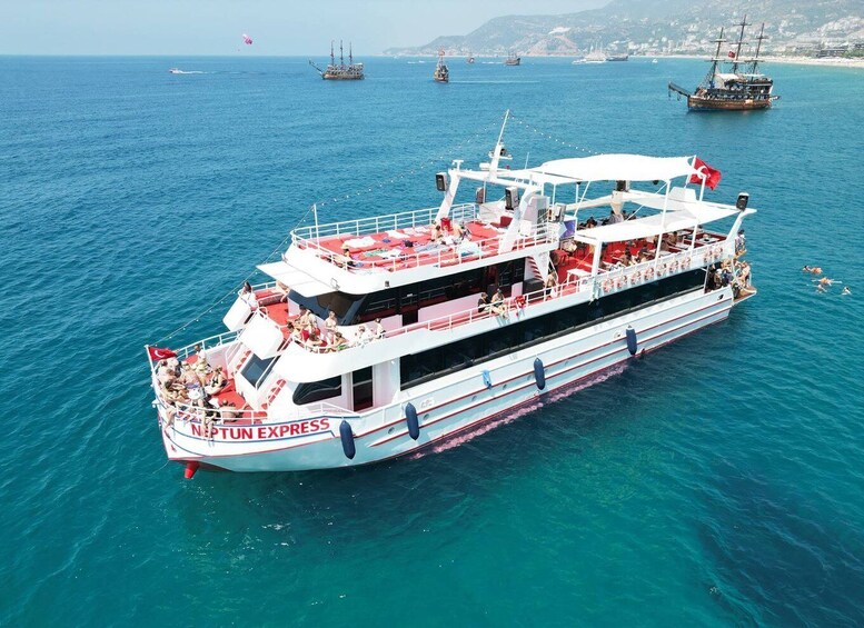 From Alanya: Boat Tour with Unlimited Soft Drinks and Lunch