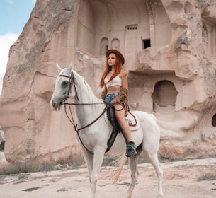 Amazing Sunset Horse Ride İn Cappadocia