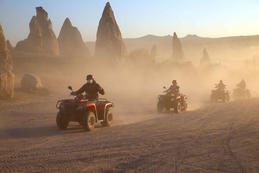 From Ürgüp/Göreme: Cappadocia Sunrise or Sunset Quad Tour