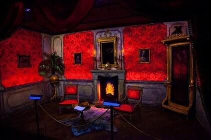 Private Local Guided Tour - Budapest Hidden Gems