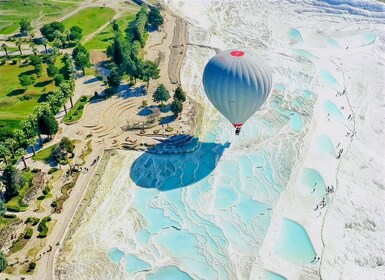 Antalya: Pamukkale-tur med varmluftsballong og måltider