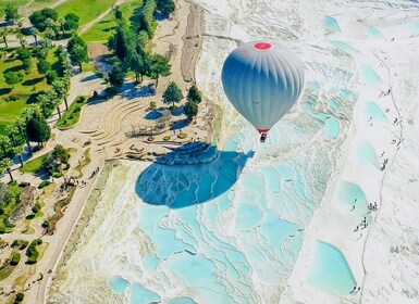 Antalya: Pamukkale Tour mit Heißluftballon und Mahlzeiten