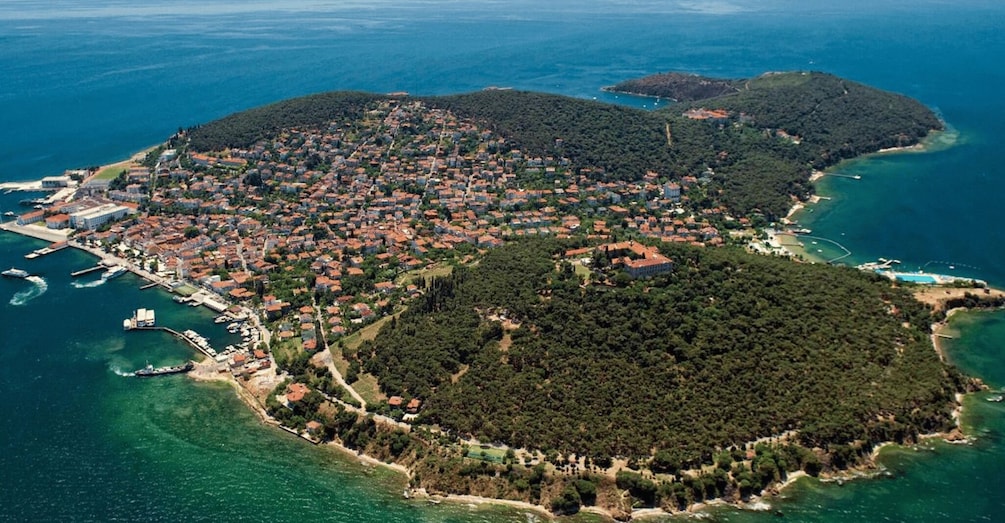Picture 6 for Activity Istanbul: Prince's Island Tour with Lunch and 2 Islands