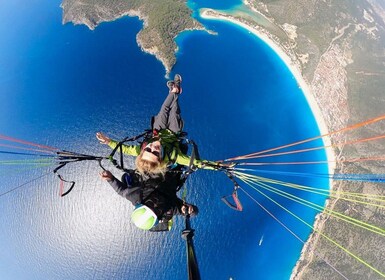 Vanuit Fethiye/Oludeniz: Berg Paragliding Trip met Pickup