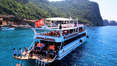 Alanya Coastal Cruise: Sun, Swim & Scenic Views