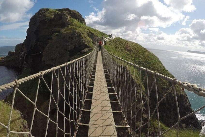 Luxury Tour of Giants Causeway from Belfast 