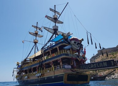 Alanya: Pirate Boat Tour w/ BBQ & Foam Party