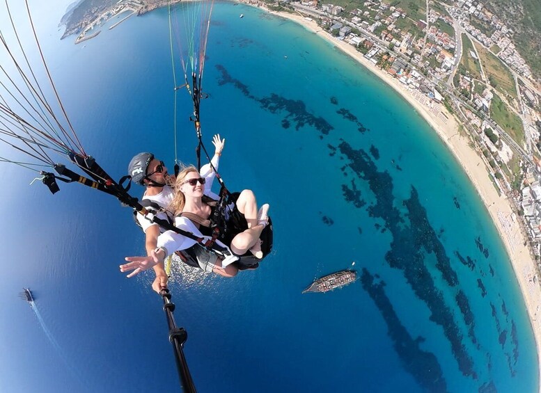 Alanya: Tandem Paragliding Flight to Cleopatra Beach