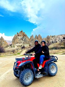 Capadocia: recorrido guiado en cuatrimoto con opción al amanecer