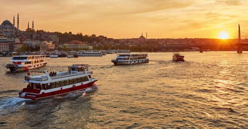 Istanbul : Bosphore et Corne d'Or matin ou coucher de soleil croisière