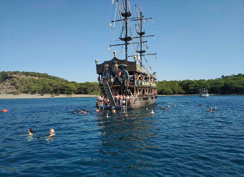 Picture 1 for Activity Alanya: Pirate Boat Trip with Meal, Drinks and Pickup Option