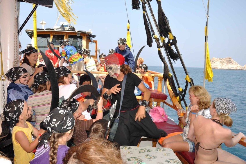 Picture 6 for Activity Alanya: Pirate Boat Trip with Meal, Drinks and Pickup Option