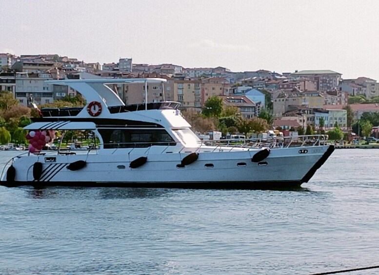 Picture 11 for Activity İstanbul Private Luxury Yacht on Bosphorus 14 Meter(46 feet)