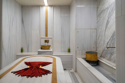 Istanbul: Private Turkish Bath, Massage, and Pool in Taksim