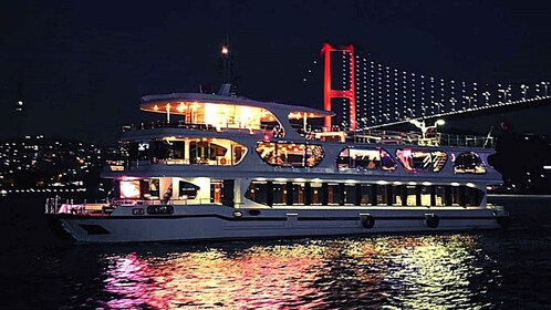 Istanbul: Bosphorus Dinner Cruise with Drinks & Turkish Show