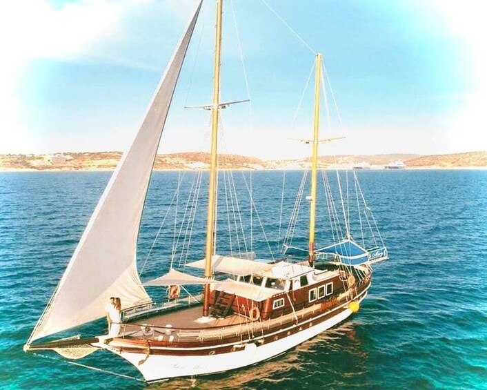 Picture 2 for Activity Cesme: Small Group Boat Tour with Open Buffet Lunch