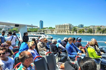 Istanbul: Bosporus-Kreuzfahrt mit Audioguide und Sonnenuntergangsoption