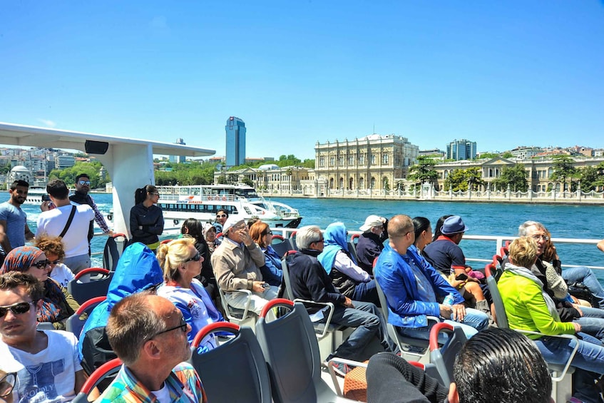 Istanbul: Bosphorus Cruise w/Audio Guide and Sunset Option