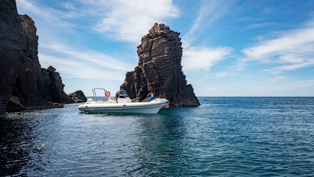 Calasetta: H/d dinghy trip San Pietro or Sant'Antioco island