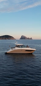 Ibiza Es Vedra: Private boat trip - Sunset and drinks.