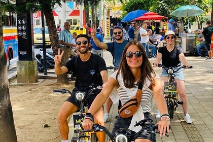 Medellin by electric bike: Centre + Market + Comuna 13