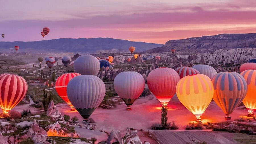 Antalya: 2-Day Guided Cappadocia Tour with Cave Hotel Option