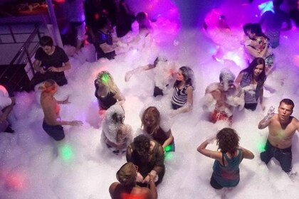 Alanya Sunset Boat: Foam Party & Dinner & Swimming Stops