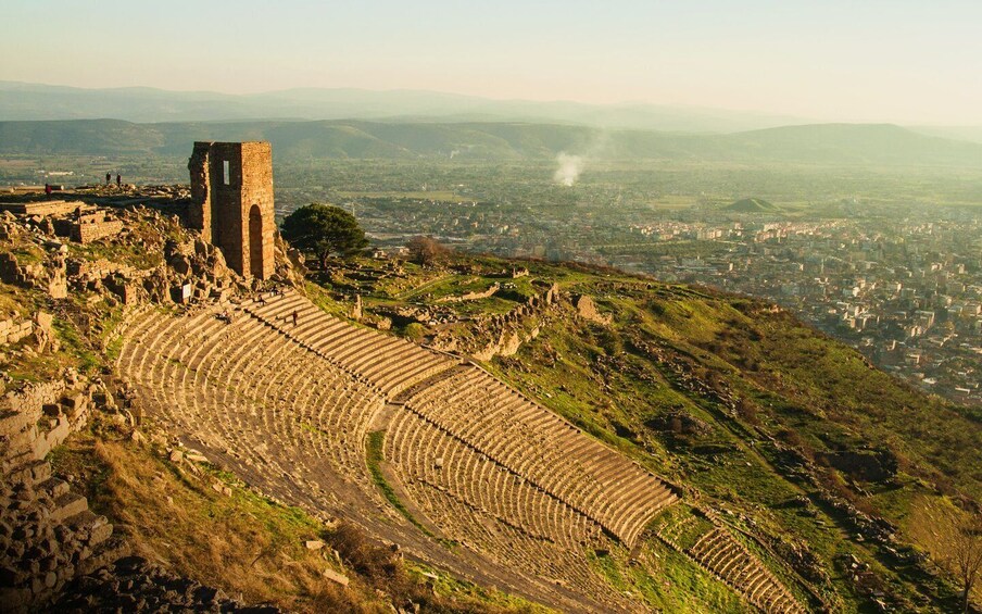 From Izmir: Private Day Trip to Acropolis of Pergamon