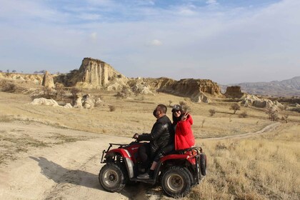 Capadocia: recorrido en cuatriciclo por una colorida carretera