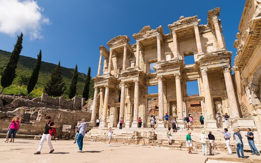 From Kusadasi: Ephesus & House of Virgin Mary Guided Tour