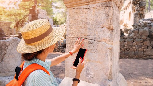 คูซาดาซี: ทัวร์กลุ่มเล็กเอเฟซัสและบ้านของพระแม่มารีพร้อมอาหารกลางวัน