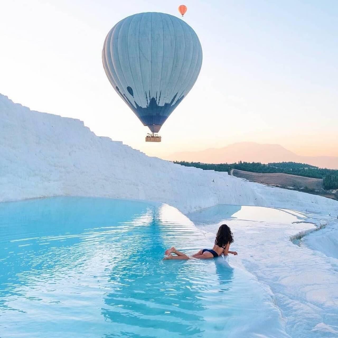 From Antalya: Pamukkale Hot Air Balloon Flight with Lunch