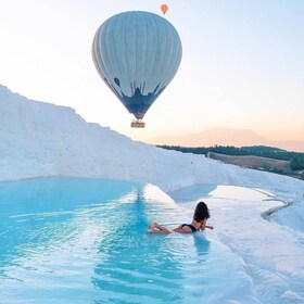 Fra Antalya: Dagstur til Pamukkale med mulighed for ballonflyvning