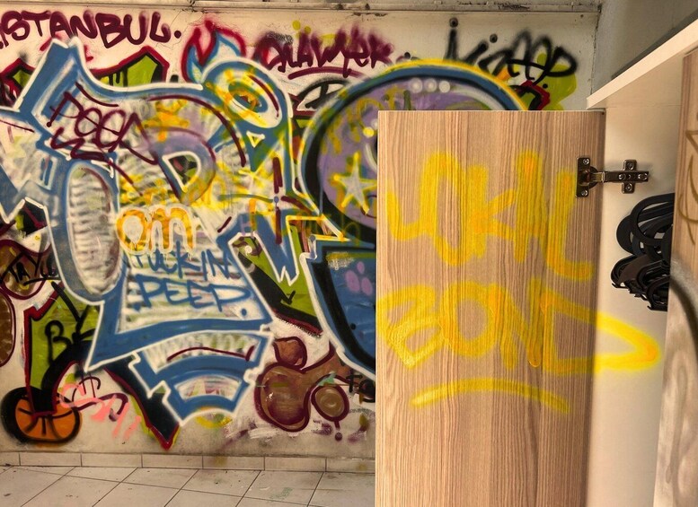 Picture 16 for Activity Istanbul: Do Street Art with Local Artists at Home Garden