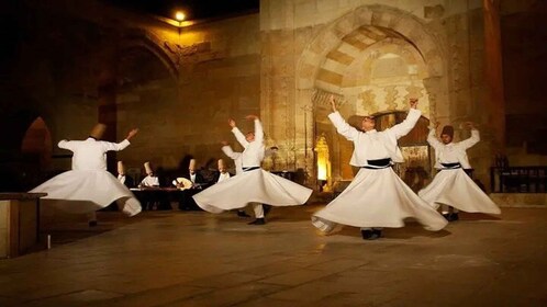 Wervelende derwisjen in Cappadocië