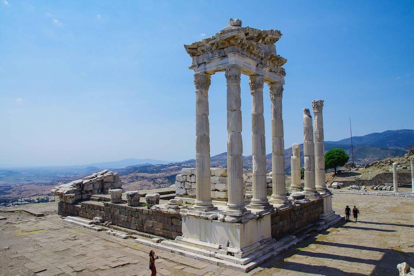 Pergamon Tour with Acropolis & Asklepion