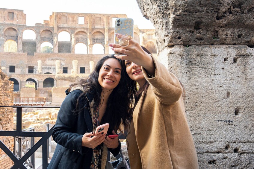 Colosseum, Roman Forum & Palatine Hill Escorted Entrance with Audio Guide