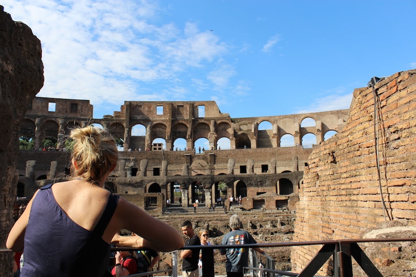Colosseum, Roman Forum & Palatine Hill Escorted Entrance with Audio Guide