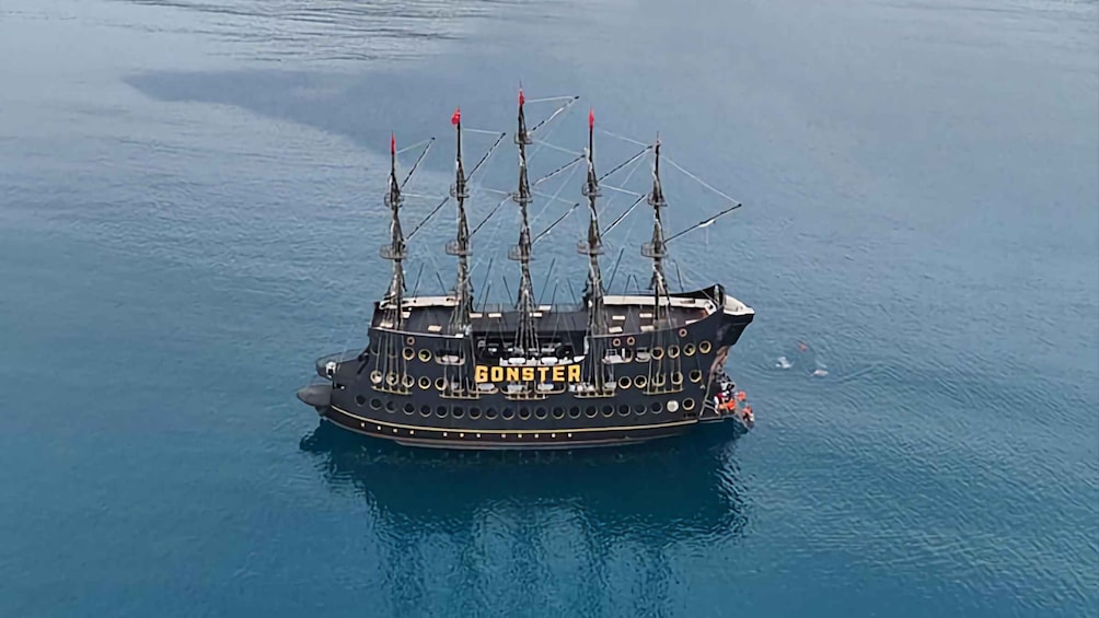 Picture 1 for Activity From Antalya/Kemer: All-Inclusive Party Boat with Lunch