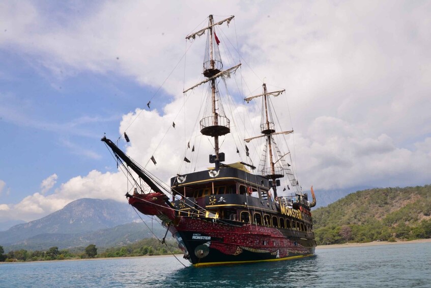 Picture 5 for Activity From Antalya/Kemer: Party Boat Trip to Kemer Bays with Lunch