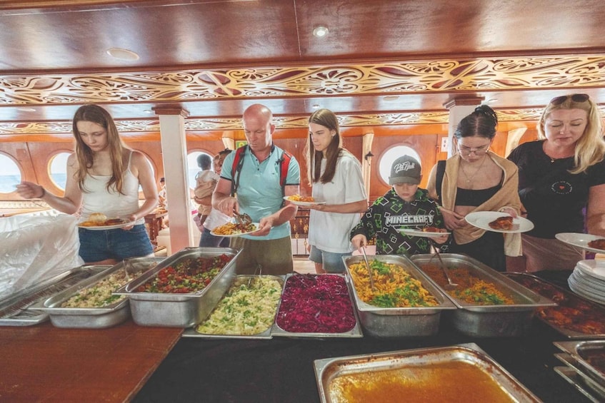 Picture 10 for Activity From Antalya/Kemer: All-Inclusive Party Boat with Lunch
