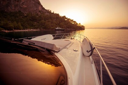 Bosphorus Sunset Cruise With a Luxury Private Yatch