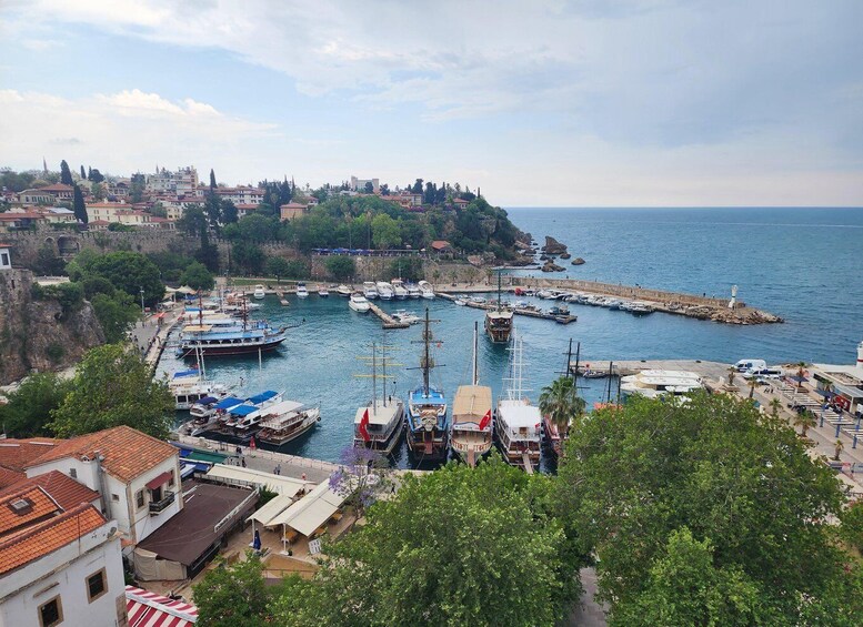 Picture 3 for Activity AmazingWalkingTour inAntalyaOldTown