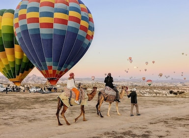 Capadocia: safari en camello al amanecer