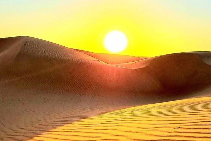 2-Day Private Wadi Shab Tour in Desert Safari